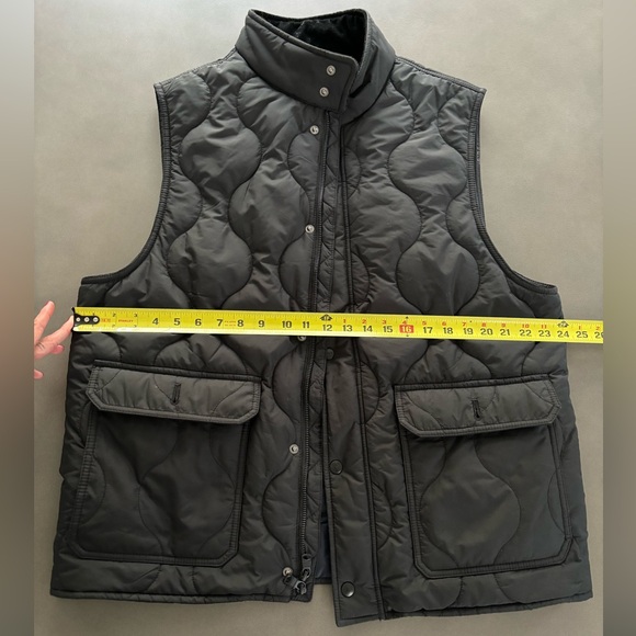 Banana Republic Vest Black with Pockets size XL - Picture 2 of 5